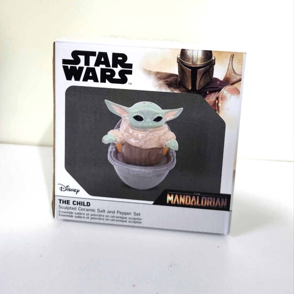 NEW Star Wars The Child Mandalorian Sculpted Ceramic Salt Pepper Set Grogu Yoda